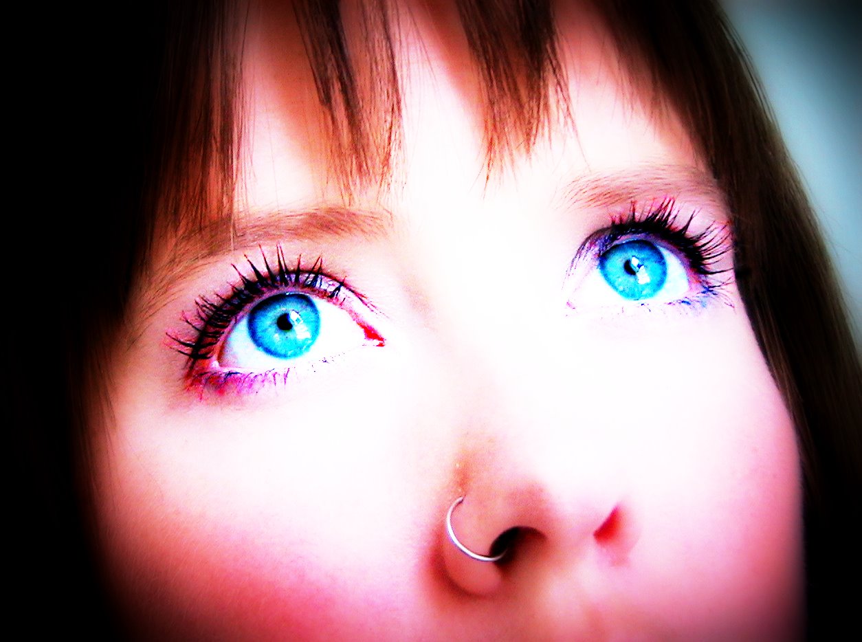 [blue+eyes+4.jpg]