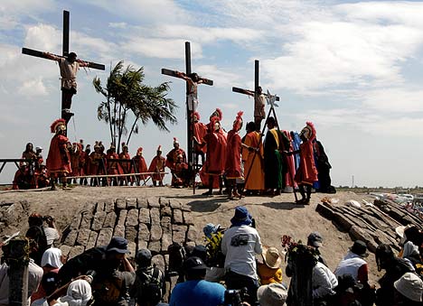 [Filipino+Crucifixion.jpg]
