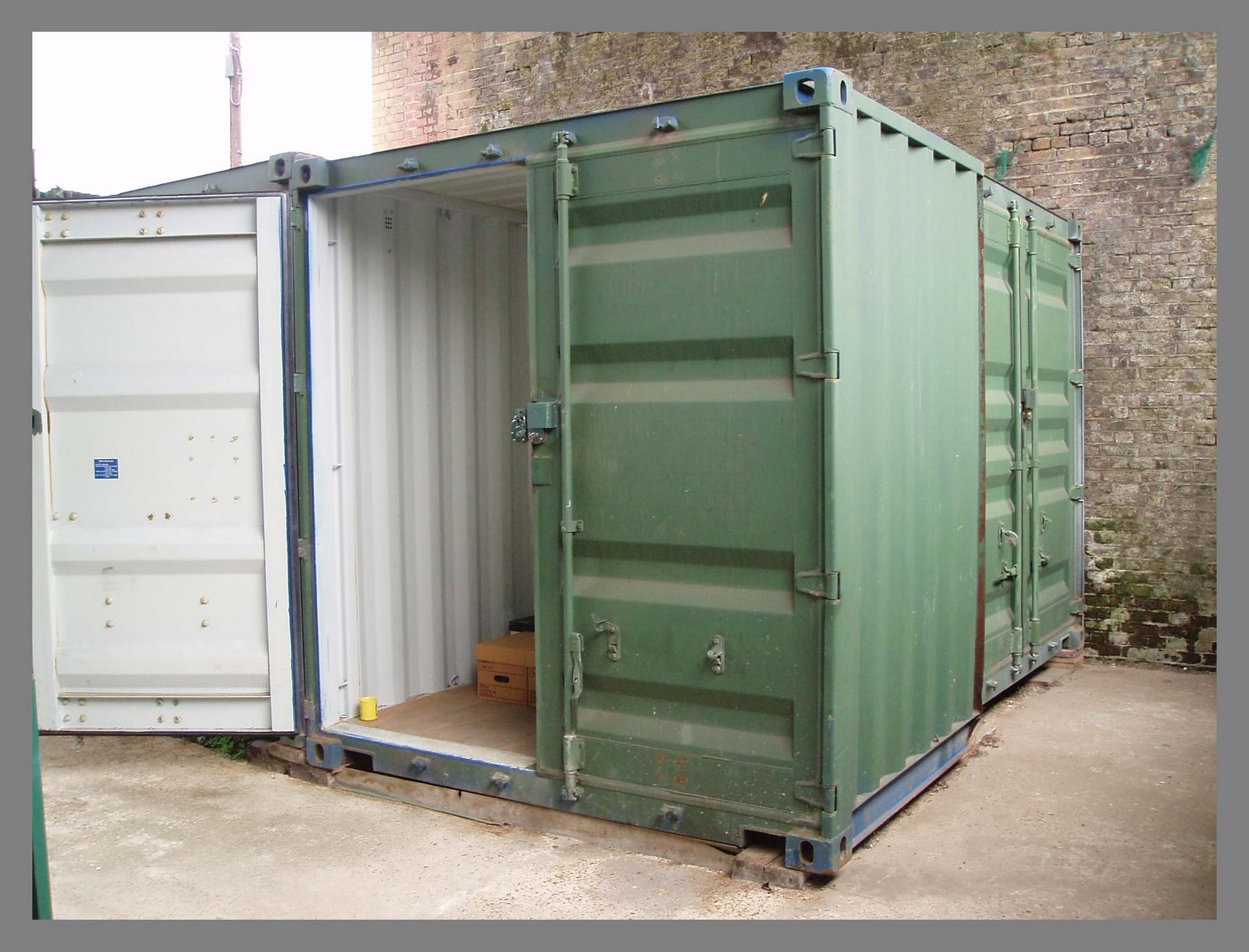 [container.jpg]