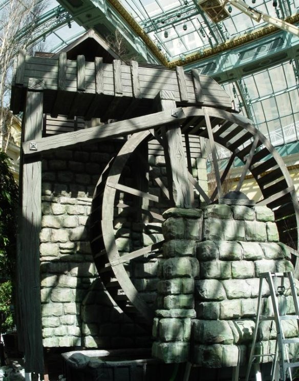 [las-vegas-bellagio-water-wheel-exhibit.jpg]