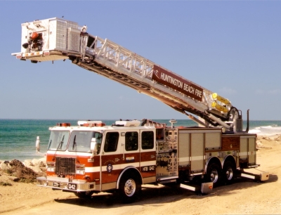 [Fire_Truck_with_Aerial_Extension_lg.jpg]