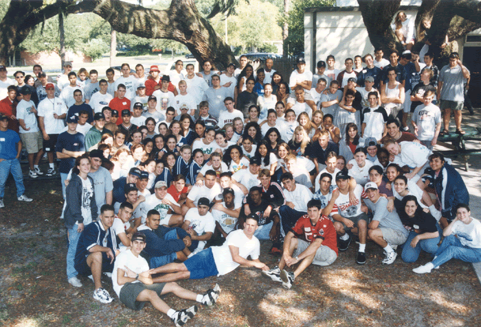 [Channing-Matthew-Tatum-Tampa-Catholic-Highschool-Class-of-1998-Photo.gif]