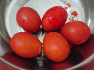 [red+egg_15_retouch.jpg]