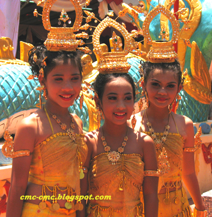 [Songkran2007+217.jpg]