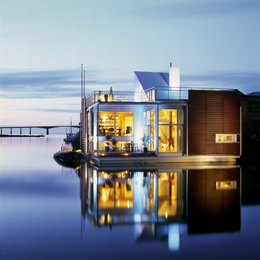 [Kalmar+casa+en+el+agua.jpg]