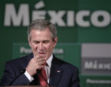 [Bush+in+Mexico,+3.14.07+++3.jpg]
