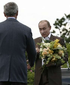 [Bush+&+Putin,+7.1.07+++3.jpg]