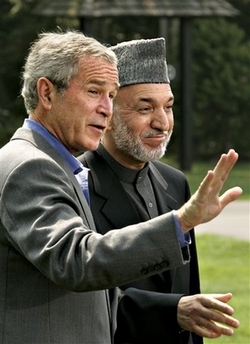 [Bush+&+Karzai,+8.6.07++2.jpg]