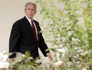 [Bush+goes+to+the+NSA,+9.19.07++4.jpg]