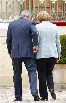 [Bush+&+Merkel+++2.jpg]