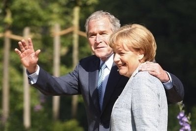[Bush+&+Merkel+++3.jpg]