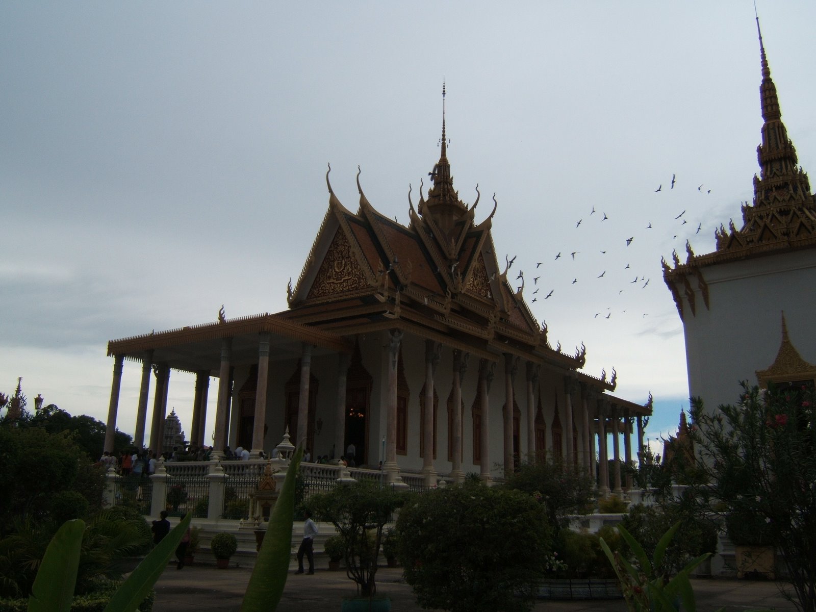[Phnom+Penh--+Royal+Palace--+Silver+Pagoda--+Preah+Vihear+Preah+Keo+Morakot,+Wat+Preah+Keo.JPG]