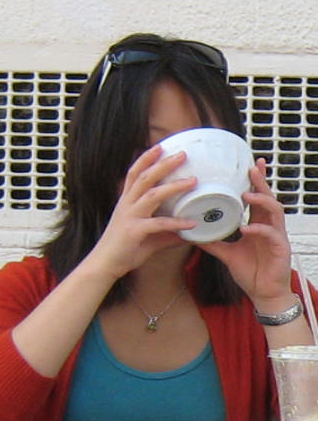 [genevieve+latte2.jpg]