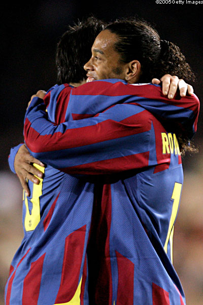 [Ronaldinho+contra+Werder+en+2005+-+Getty.jpg]