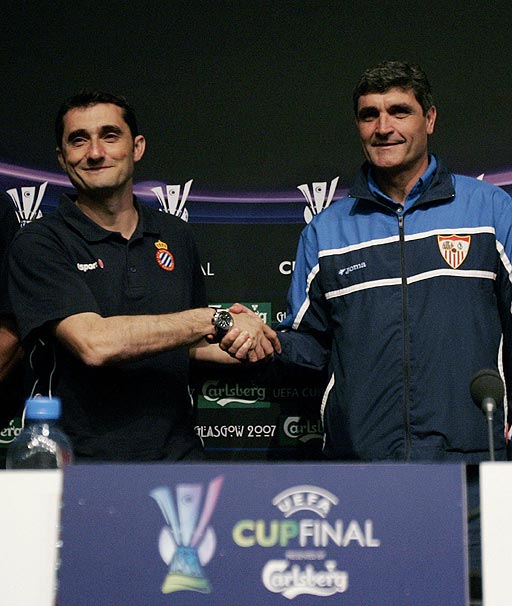 [Valverde+y+Juande+-+Reuters.jpg]