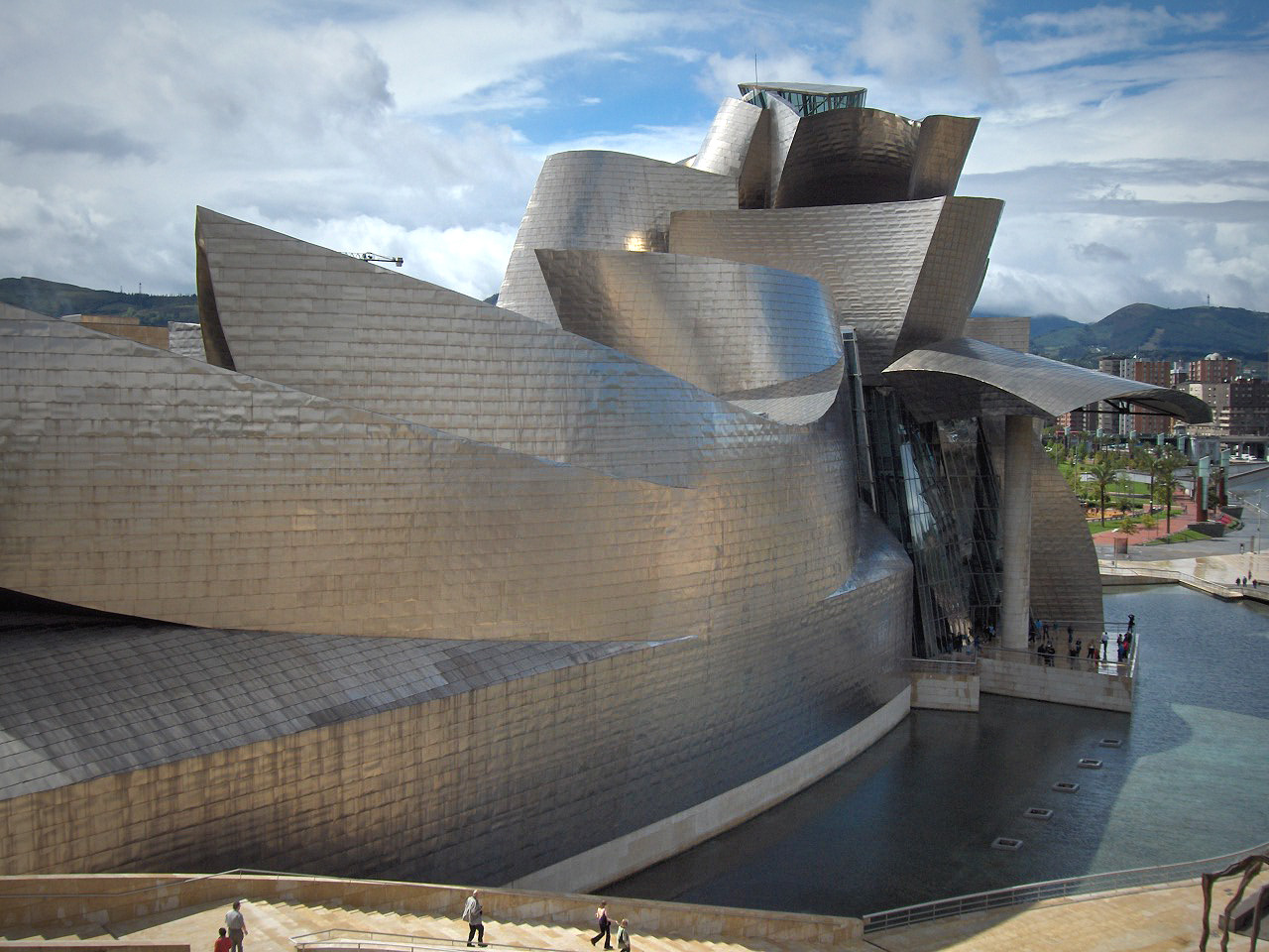 [Bilbao.Guggenheim10.jpg]
