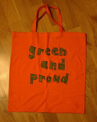 [Green_and_proud_shopper2007_1231.JPG]