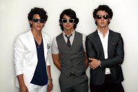 [Jonas-Brothers-Teen-Choice-Awards-2008-6.jpg]