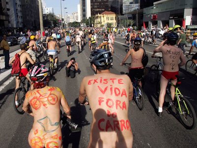 [Nude_bike_ride_Brazil_2008.jpg]