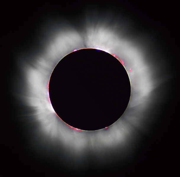 [609px-Solar_eclips_1999_4_NR.jpg]
