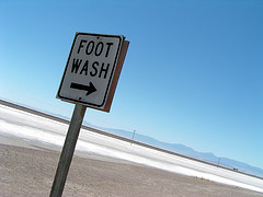 [foot+wash+sign.jpg]