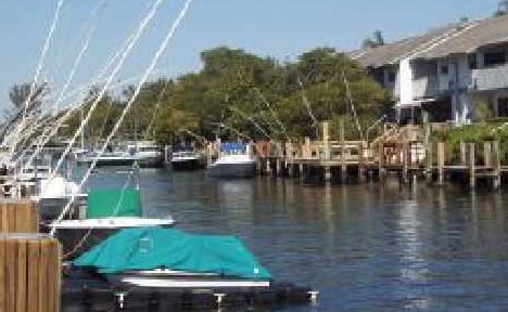 [boat+docks+manatee+cove.bmp]