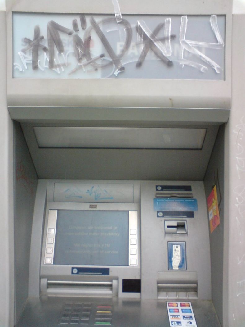 [004_bankomat.jpg]