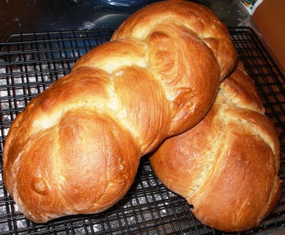 [braided+loaves.JPG]