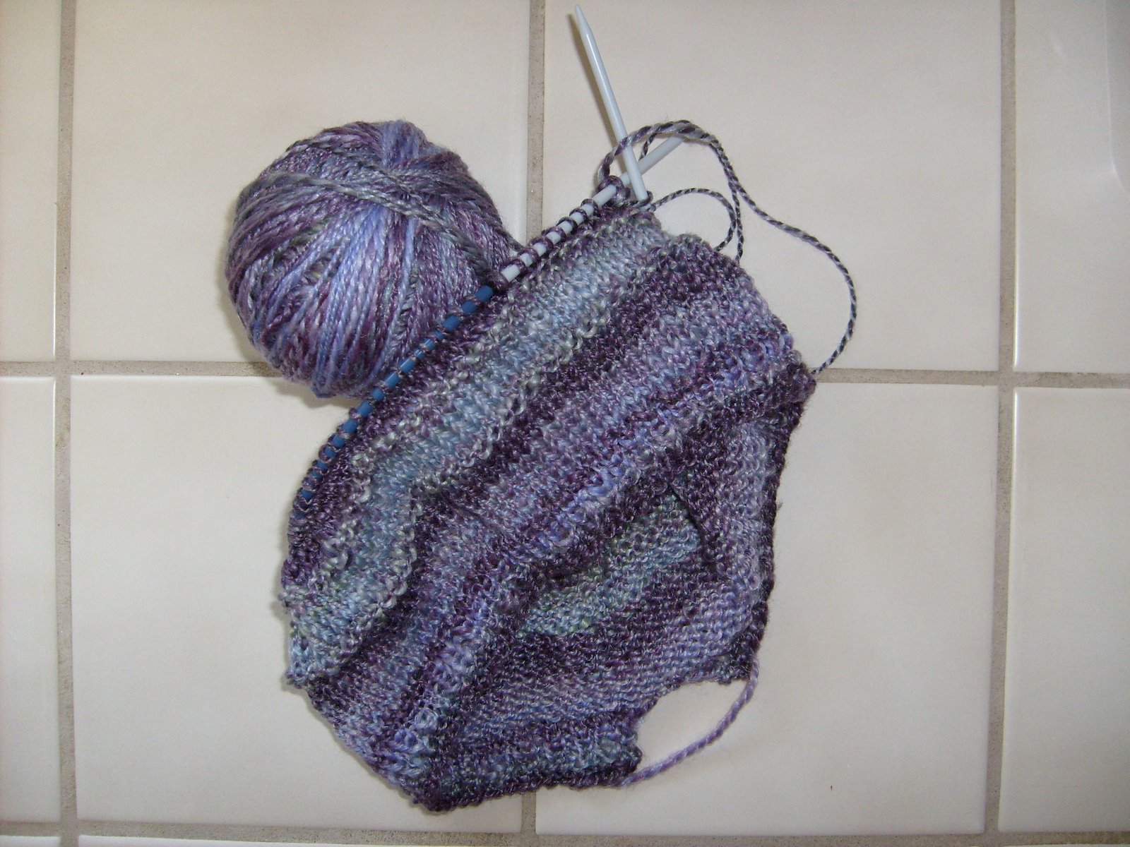 [new+knitting+3+june+08+001.jpg]