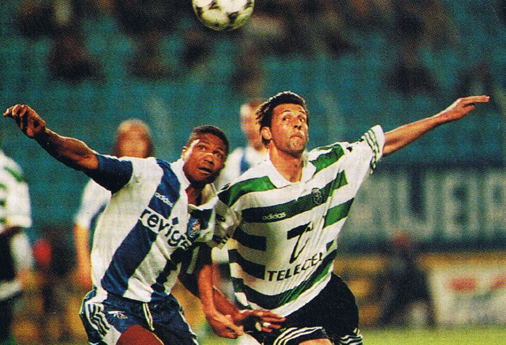 [96+97+P.+Barbosa+Sporting+Porto.jpg]