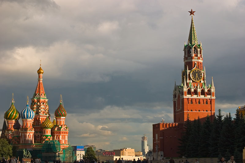 [Red_Square-st_basile-kremlin-lge.jpg]