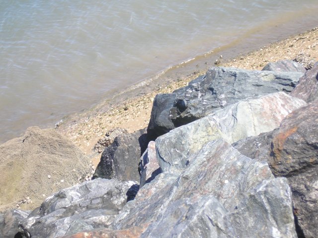 [eau+sable+rochers.JPG]