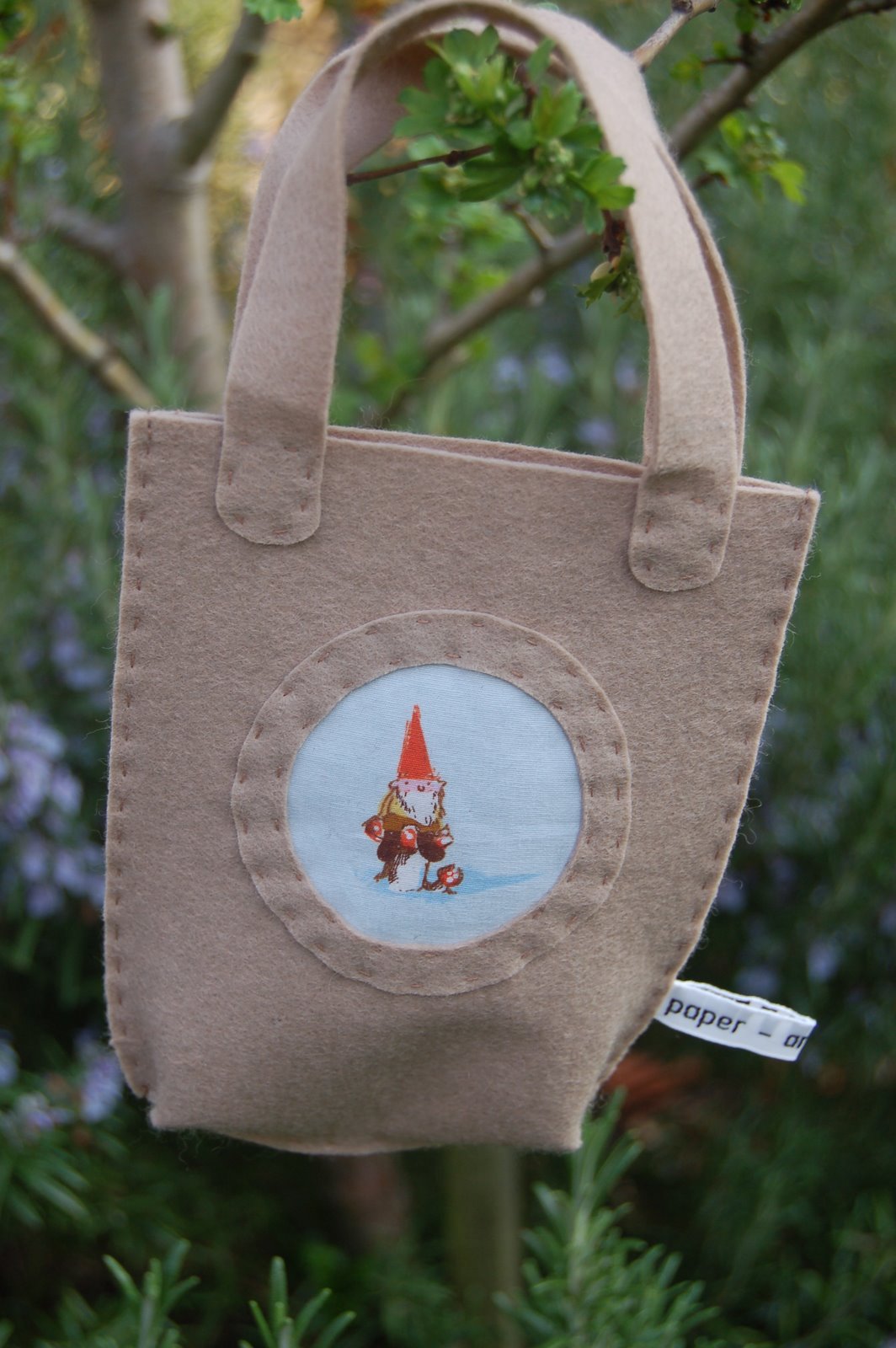 [Gnome+bag.JPG]