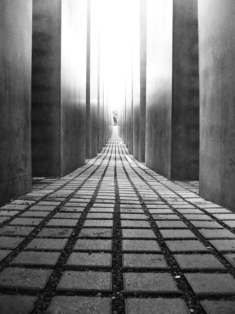 [holocaust+memorial+berlin.jpg]