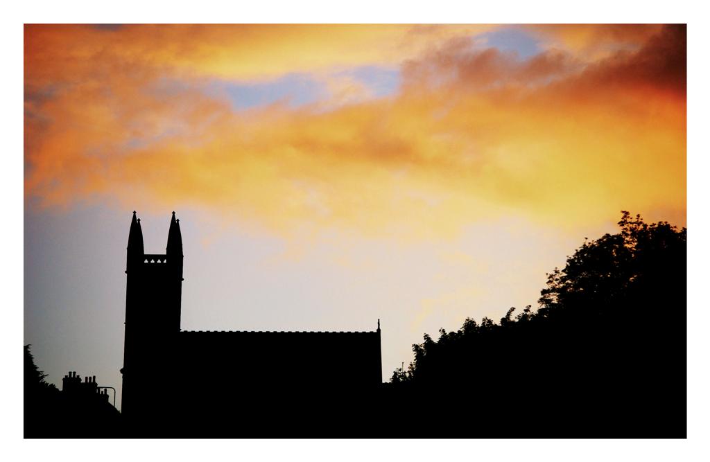 [Tobermory+church+silouhette+(Large).jpg]