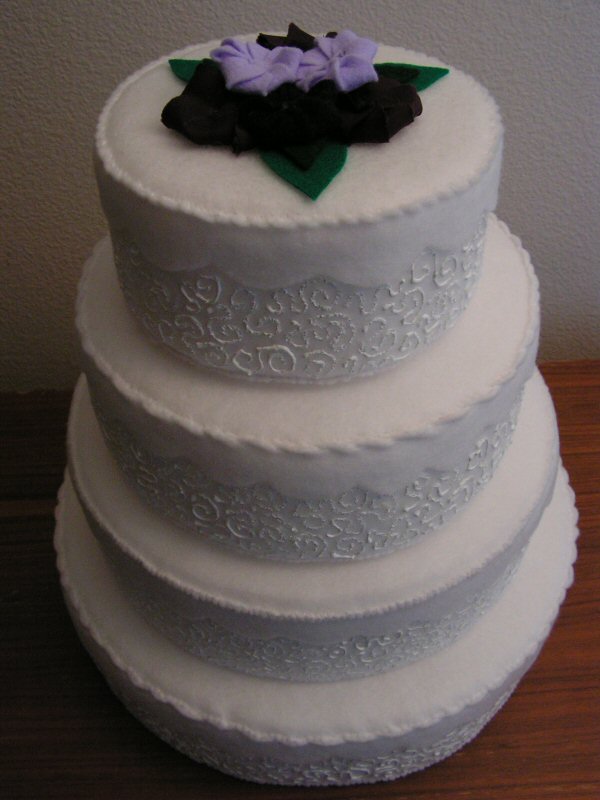 [plush_wedding_cake2.jpg]