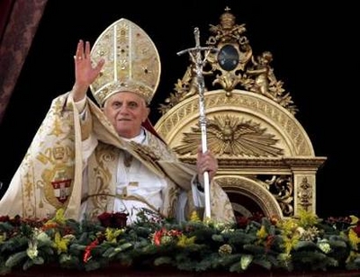 [Pope_Benedict_XVI_Urbi_et_Orbi.jpg]