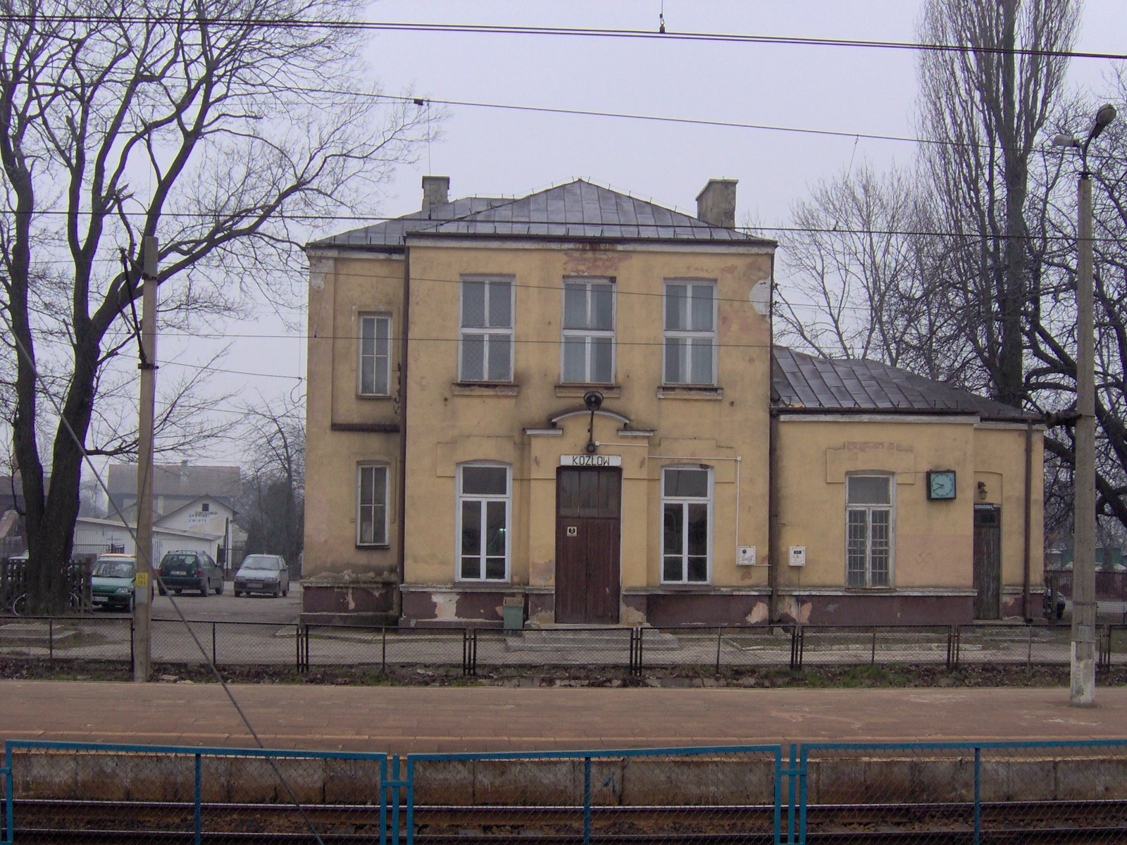 [Poland+train+station+-+Kozlow.jpg]