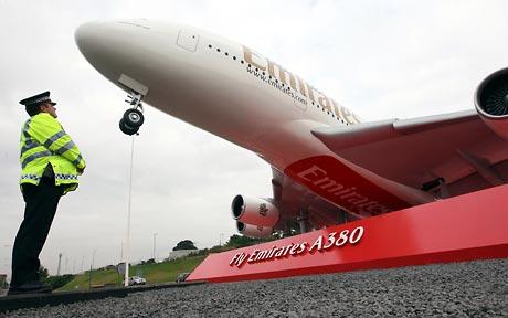 [world_biggest-model-airbusA380plane.jpg]
