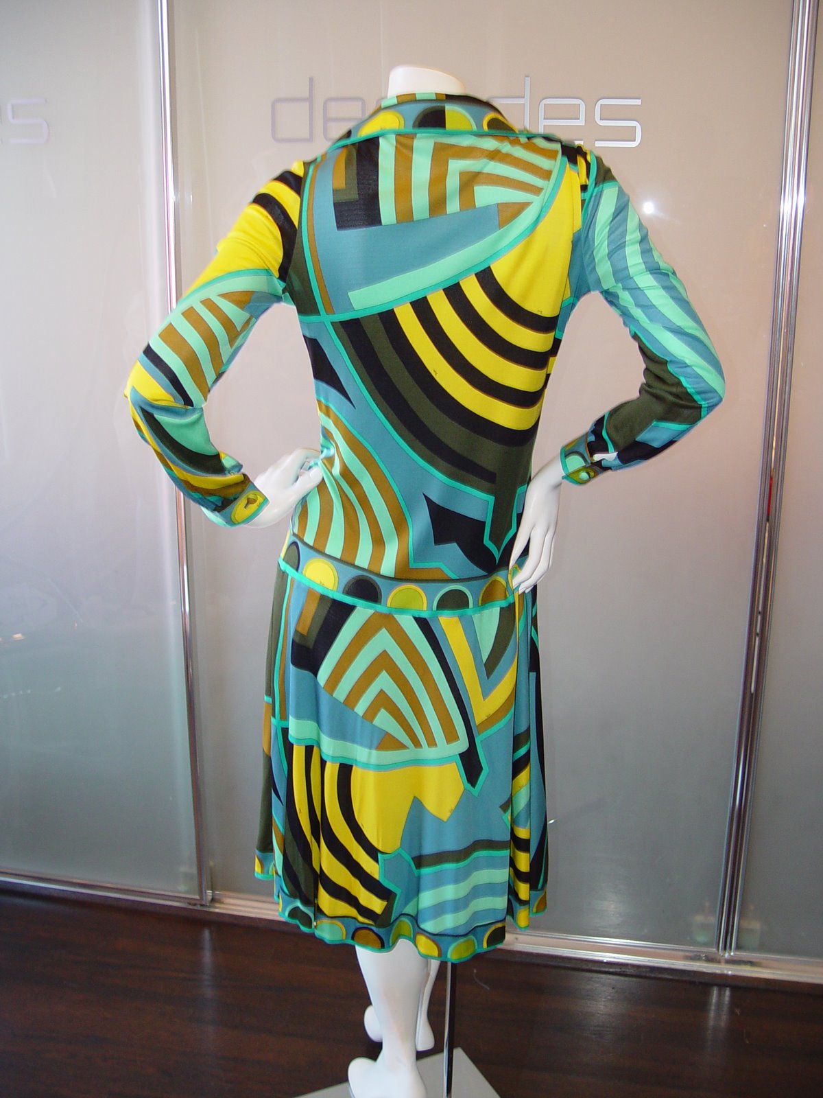 [EMILIO+PUCCI+FOR+LORD+AND+TAYLOR+BLUE+AND+ACID+YELLOW+SILK+JERSEY+SHIRTMAKER+DRESS+WITH+DROP+WAIST+MARKED+SIZE+14+C+1960.JPG+(1).JPG]