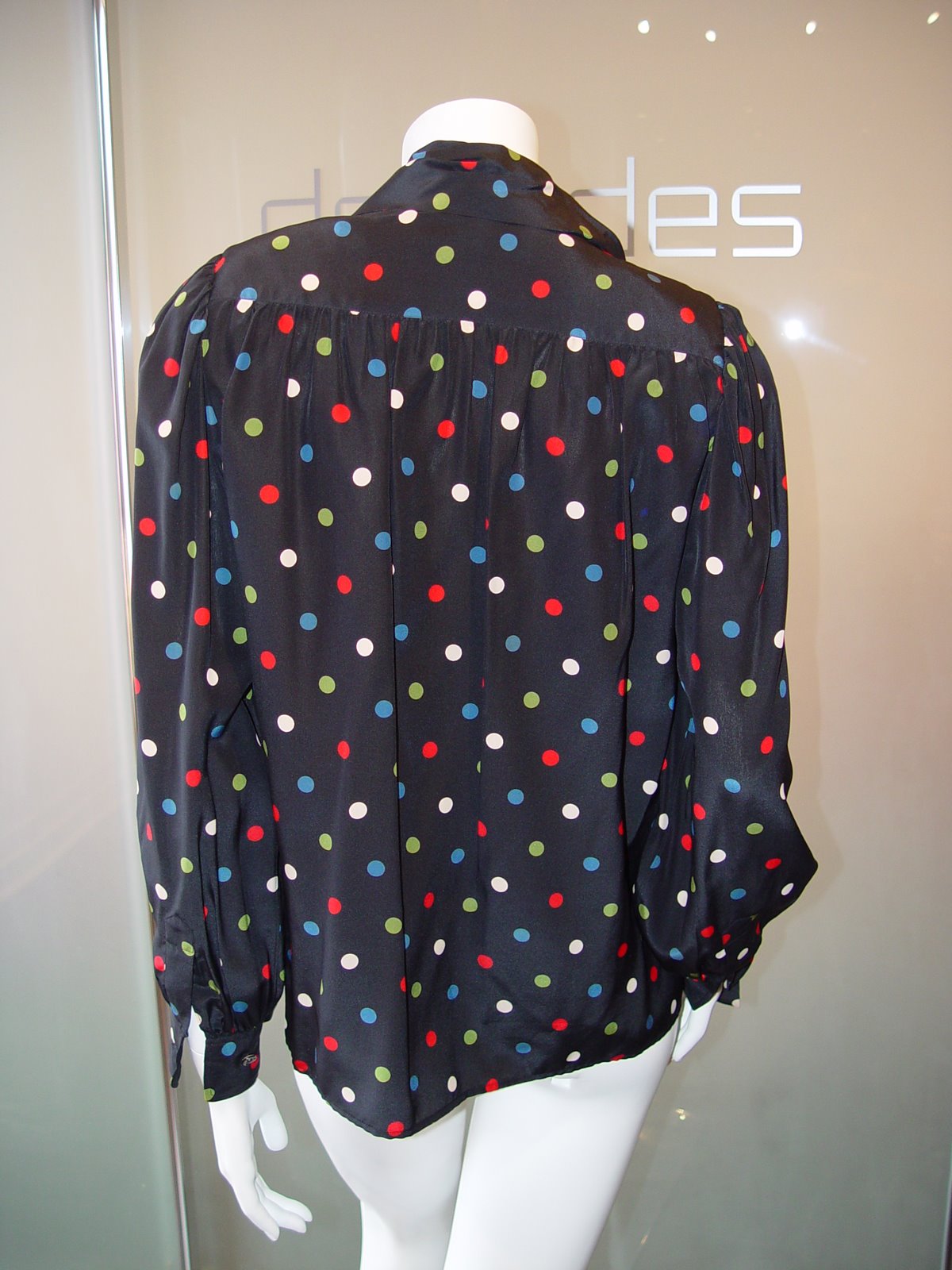 [YSL+RIVE+GAUCHE+BLACK+SILK+TIE+FRONT+80S+BLOUSE+WITH+PRIMARY+COLOR+POLKA+DOTS+GATHERED+SHOULDER+AND+GATHERED+EMPIRE+SEAM+MARKED+SIZE+34.JPG.JPG]