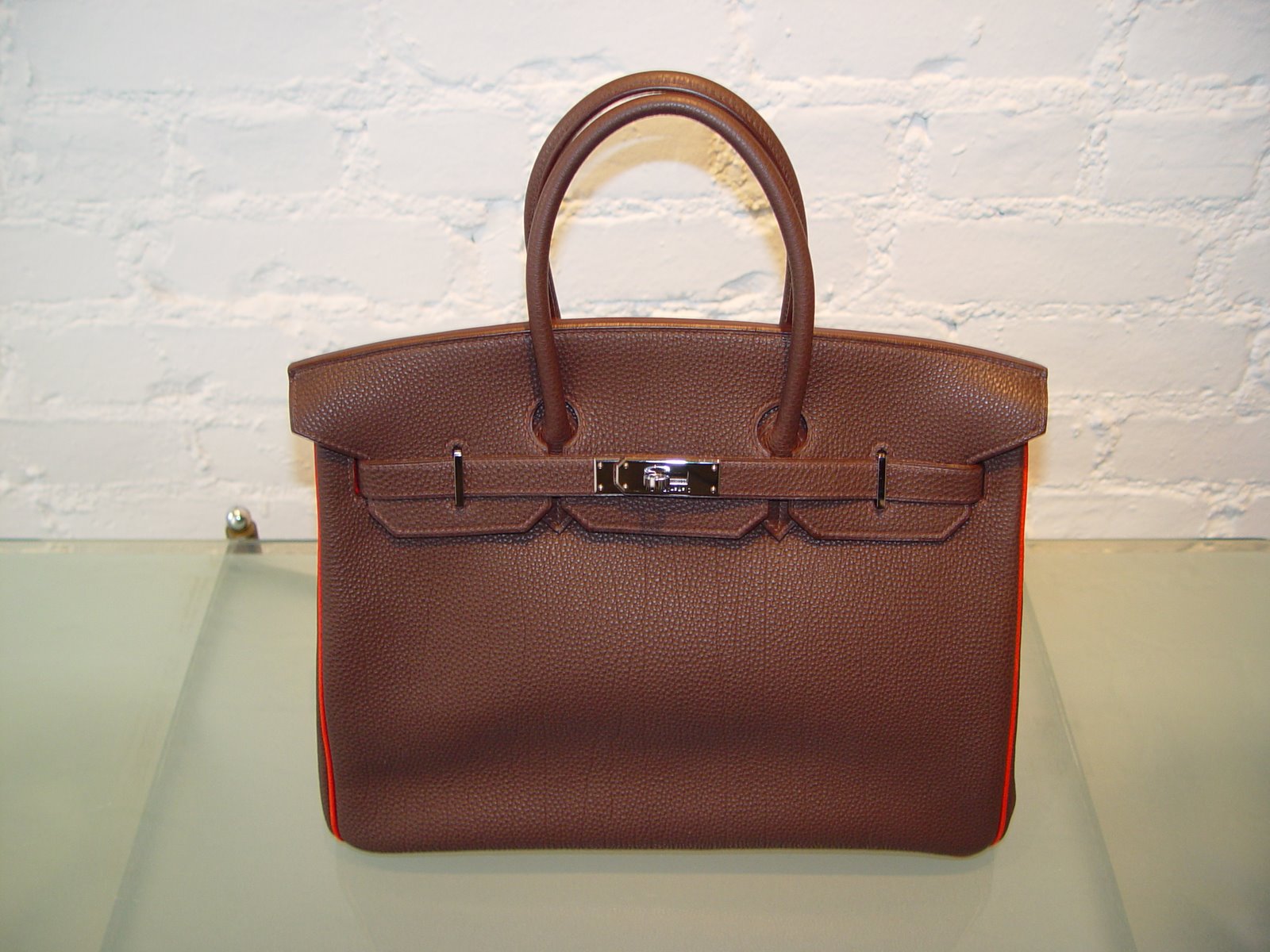 [HERMES+J+2006+35+CM+CHOCOLATE+BIRKIN+WITH+RED+PIPING+AND+RED+LINING.JPG.JPG]