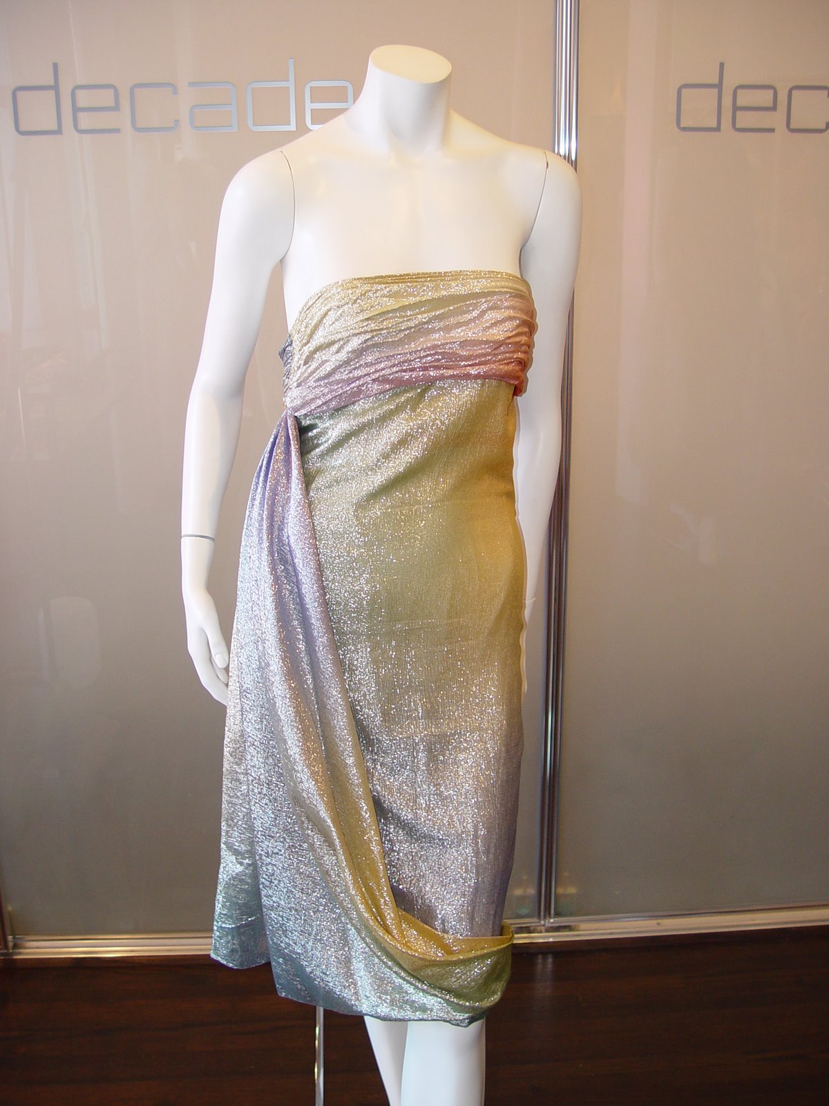 [TRACY+MILLS+80S+STRAPLESS+IRRASESCENT+LAME+DRAPED+DRESS+CONTEMPORARY+SIZE+6.JPG.JPG]