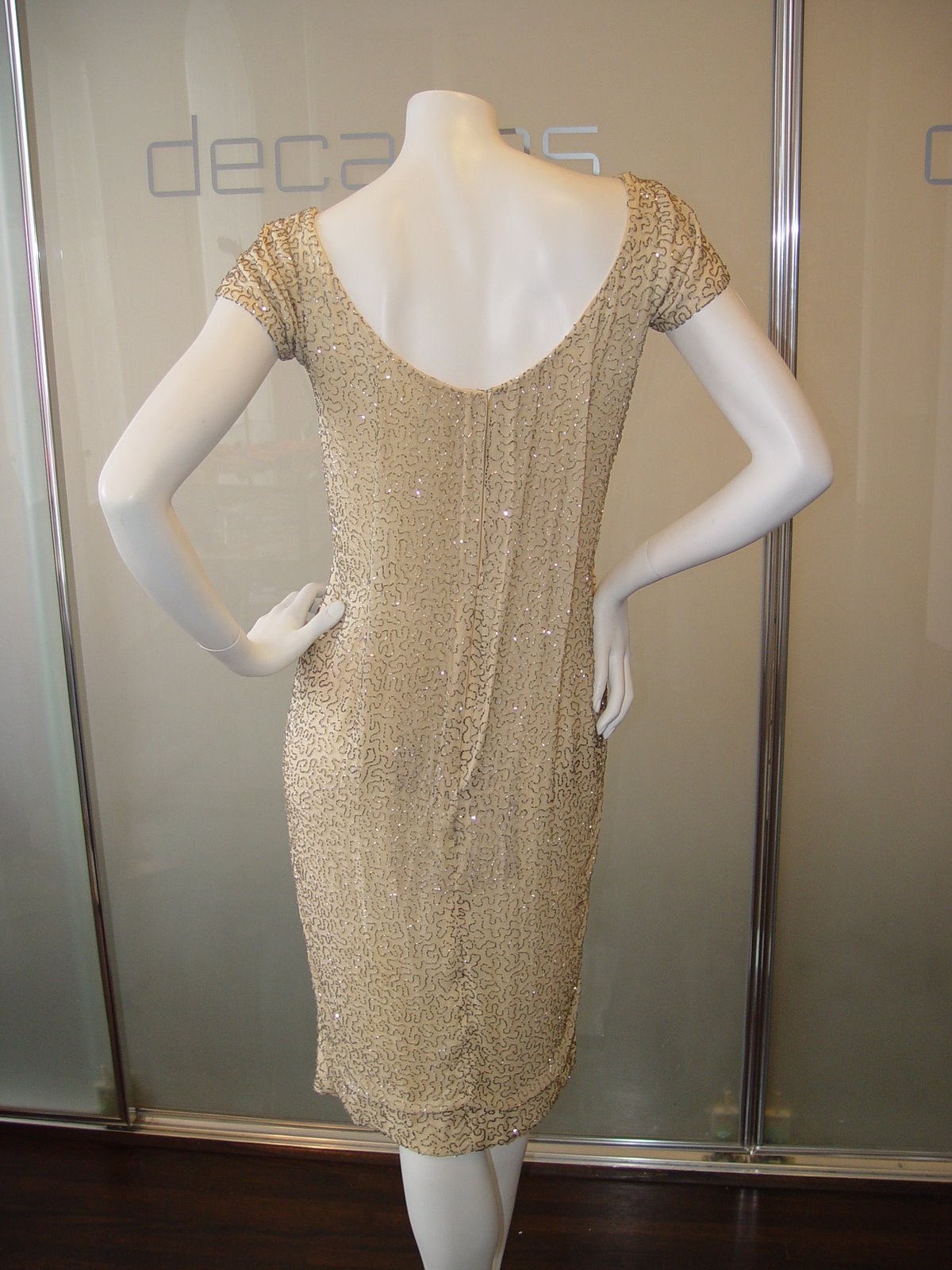 [CEIL+CHAPMAN+CAP-SLEEVED+DRESS+IN+CREME+SILK+WITH+BUGLE+BEAD+EMBROIDERY+-+BACK.JPG]
