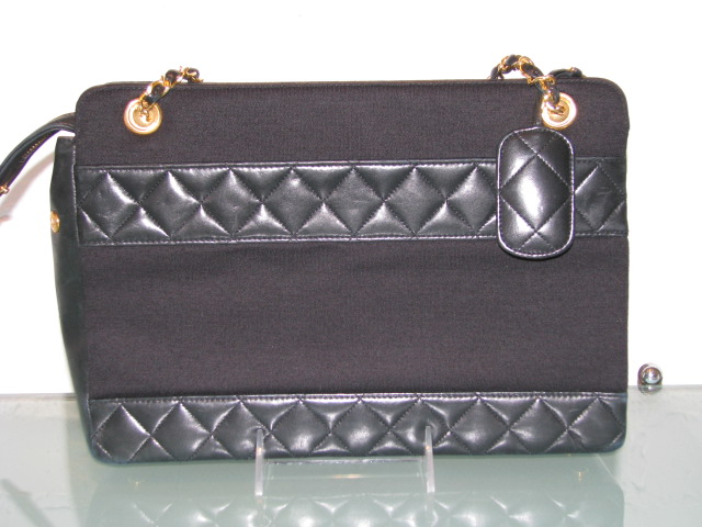 [CHANEL+EARLY+80S+BLACK+FELT+AND+LEATHER+PURSE+12+BY+8+HALF+BY+3.JPG+(2).JPG]