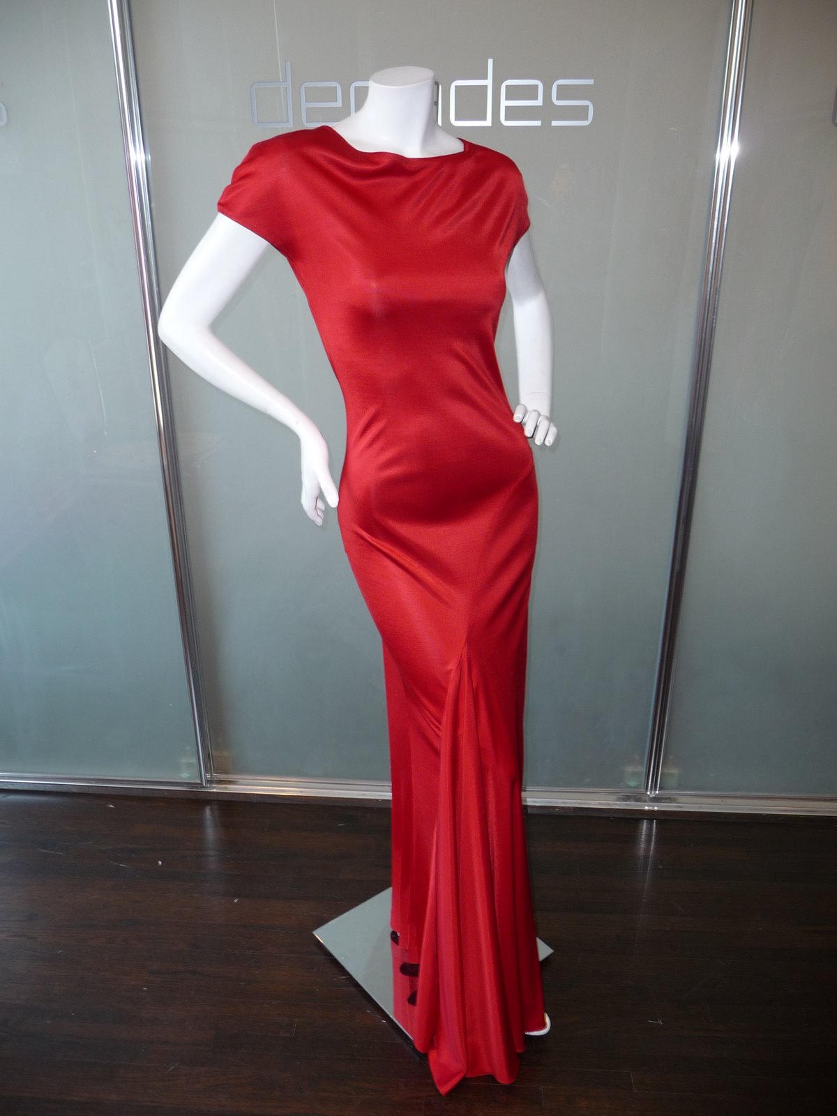[CLAUDE+MONTANA+EARLY+80S+RED+VISCOSE+CRISS+CROSS+BACKLESS+DRESS+WITH+DRAMATIC+SEAMING+AND+FRONT+FISHTAIL+SWAG.JPG.JPG]