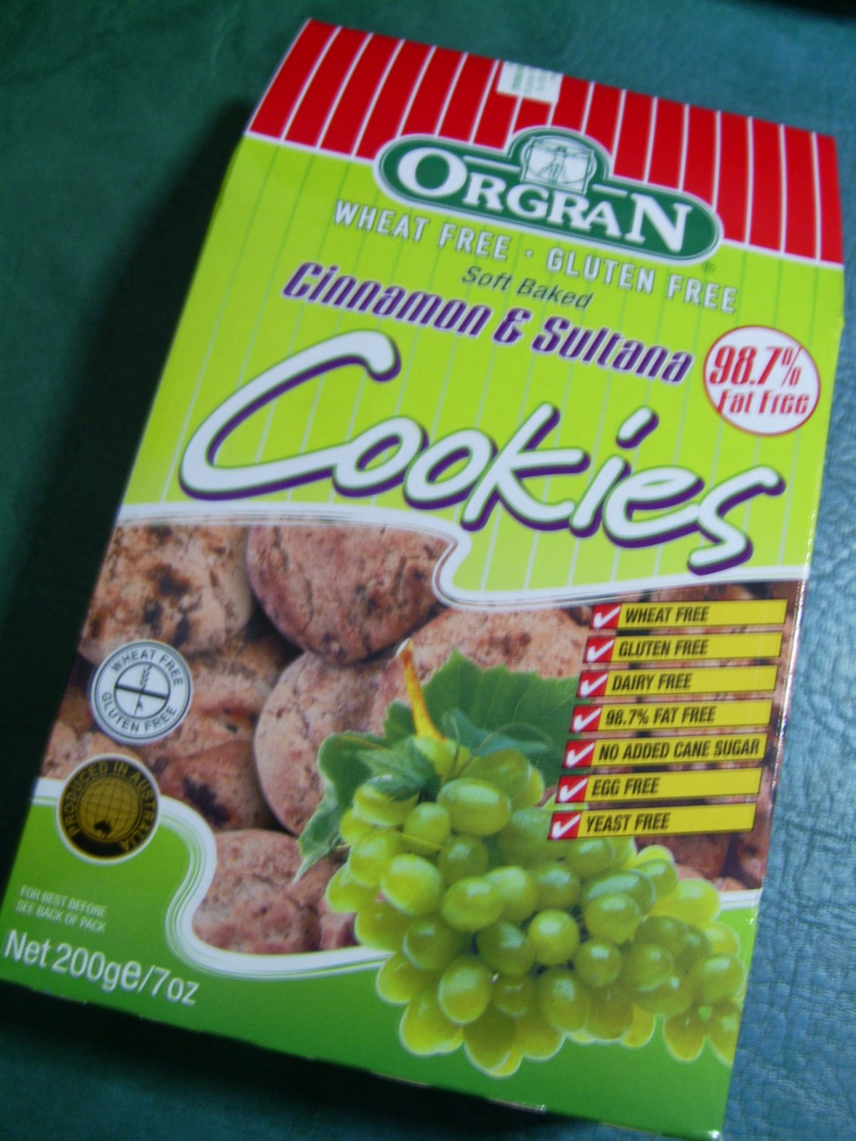 [Vegan+cinnamon+and+sultana+cookies.JPG]