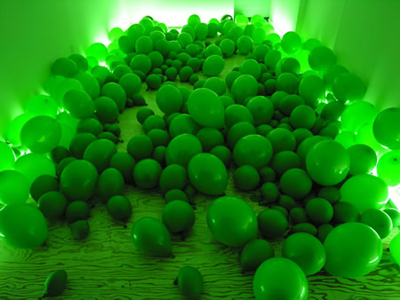 [green_balloon_08.jpg]