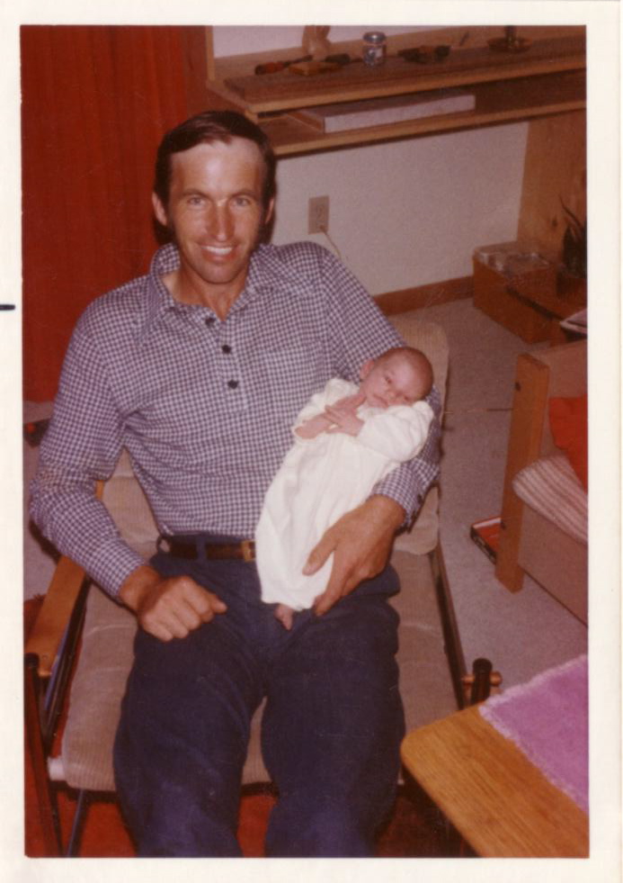 [dad+with+newborn+me.jpg]