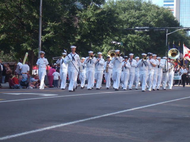 [Veterans+parade+038.jpg]